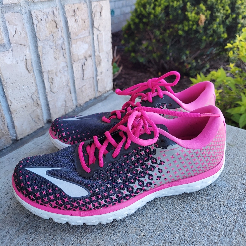 Brooks Pureflow 5 women's running shoes. Size 8.5